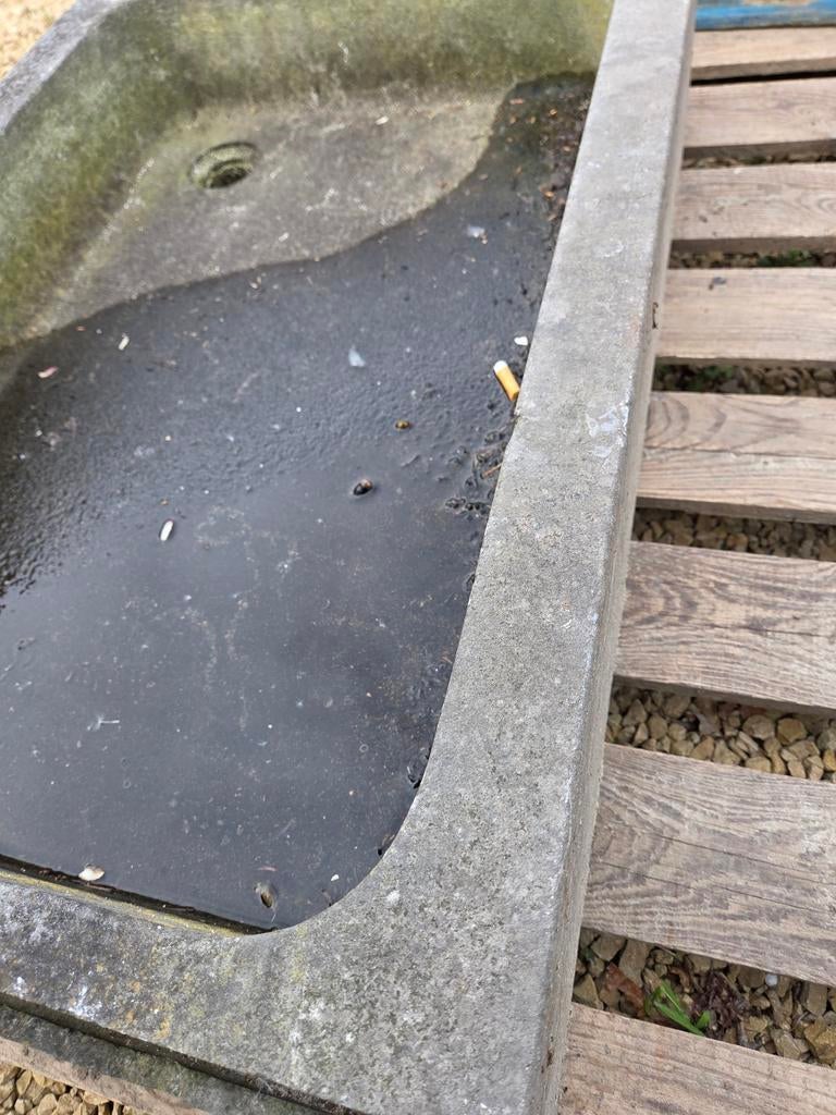 Oude gootsteen, Enlèvement