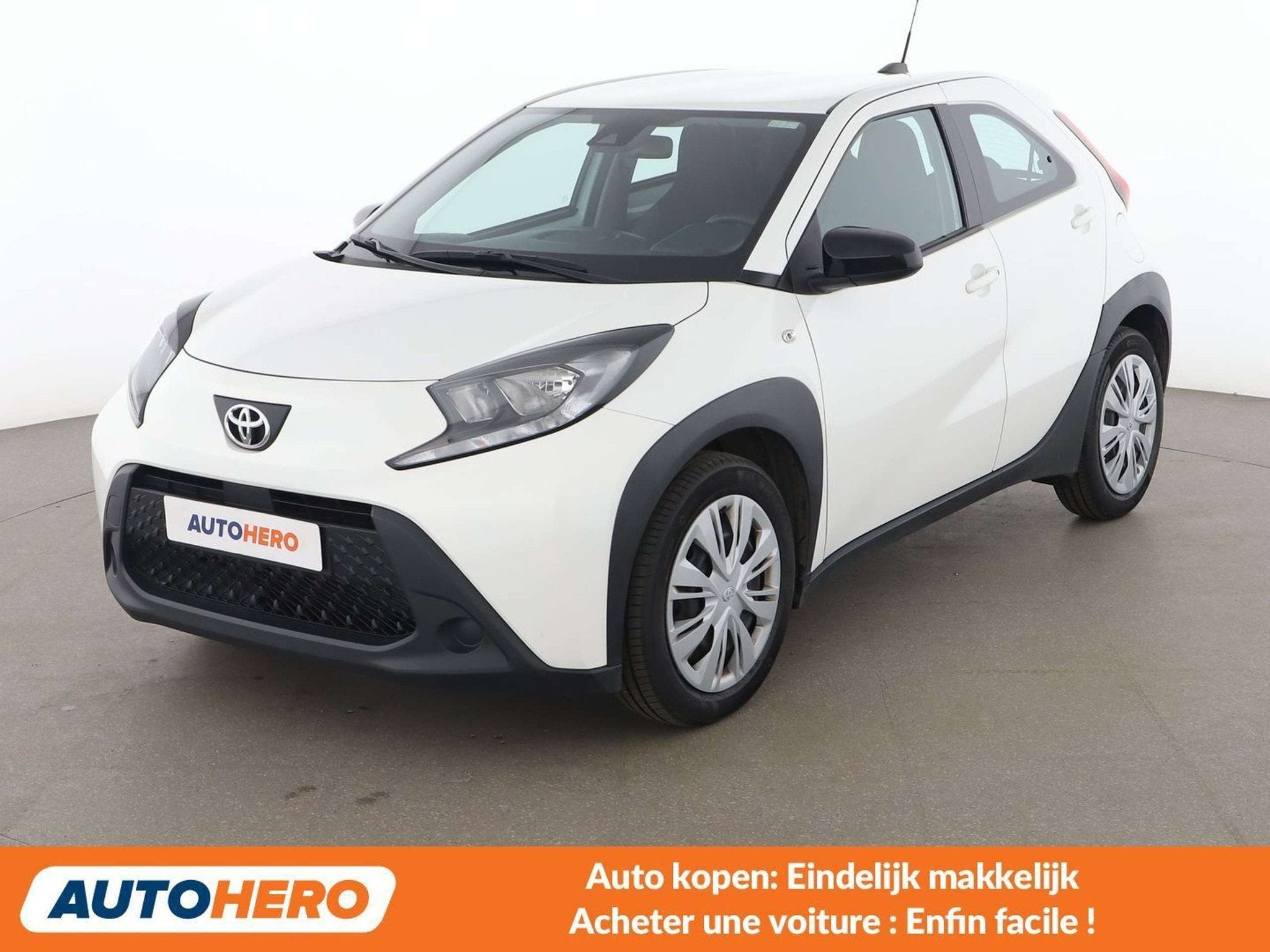 Toyota Aygo X 1.0 (bj 2022), Voorwielaandrijving, 4 zetels, Stof, 72 pk