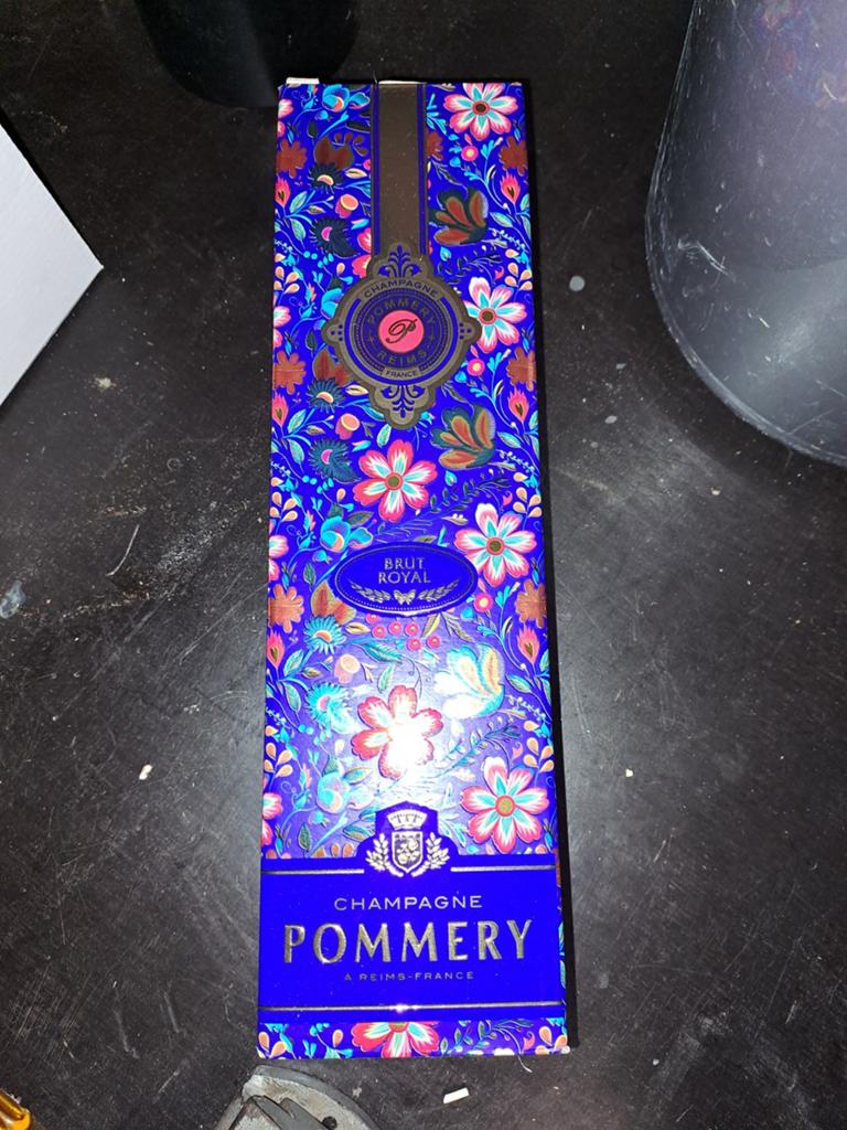 Bouteille.de champagne Pommery edition special(4bouteilles), Musique & Instruments, Lumières & Lasers, Enlèvement