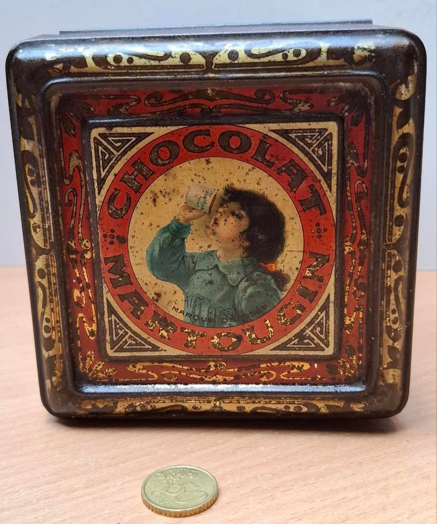 Rare ancienne boîte de chocolat Martougin, Enlèvement ou Envoi