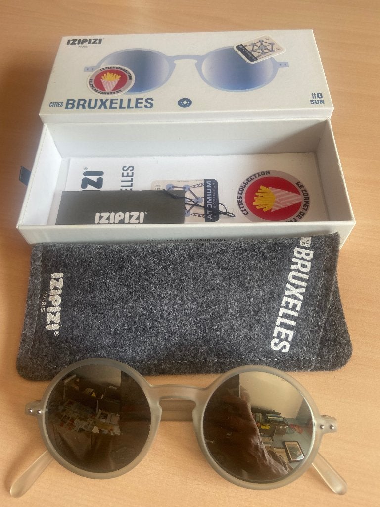Izipizi zonnebril, Bijoux, Sacs & Beauté, Lunettes de Soleil & Lunettes | Femmes, Autres marques, Gris, Comme neuf, Enlèvement