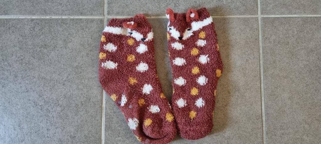 Dikke kousen/ pantoffels / slaapsokjes vosje maat 33 - 36, Gebruikt, Jongen of Meisje, Ophalen of Verzenden, Sokken