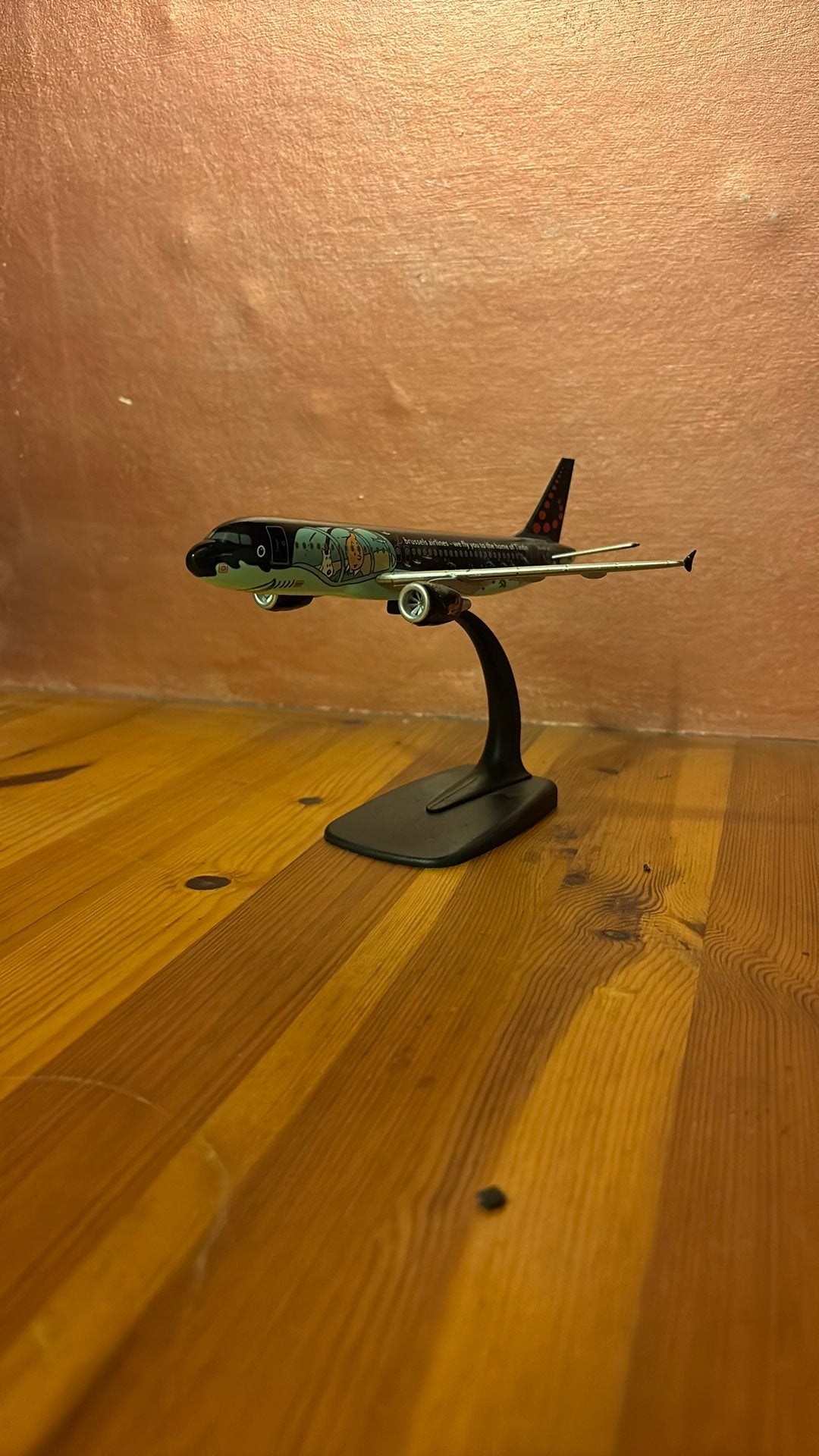 Miniatuur vliegtuig van kuifje., Verzamelen, Ophalen, Zo goed als nieuw