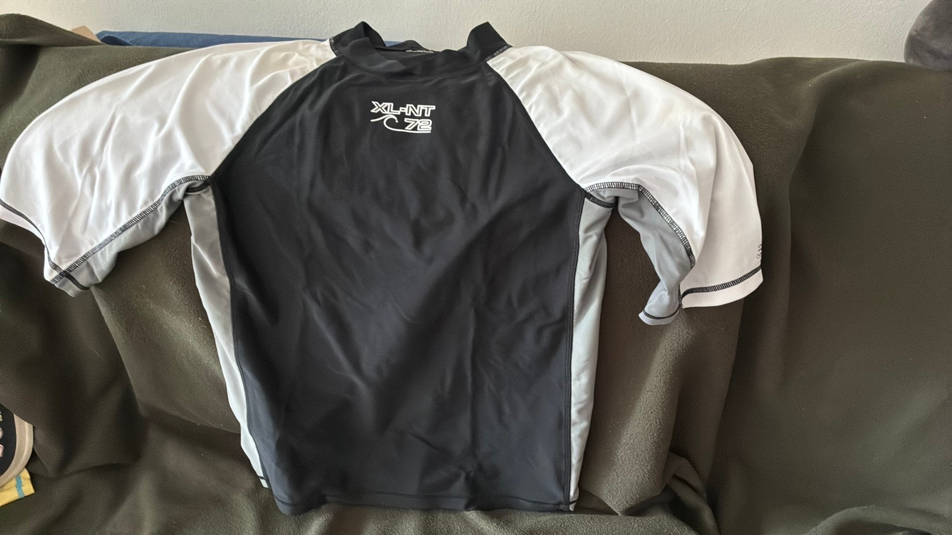 T-shirt de bain anti UV 170, Kinderen en Baby's, Kinderkleding | Kinder-zwemkleding, Ophalen, Zo goed als nieuw