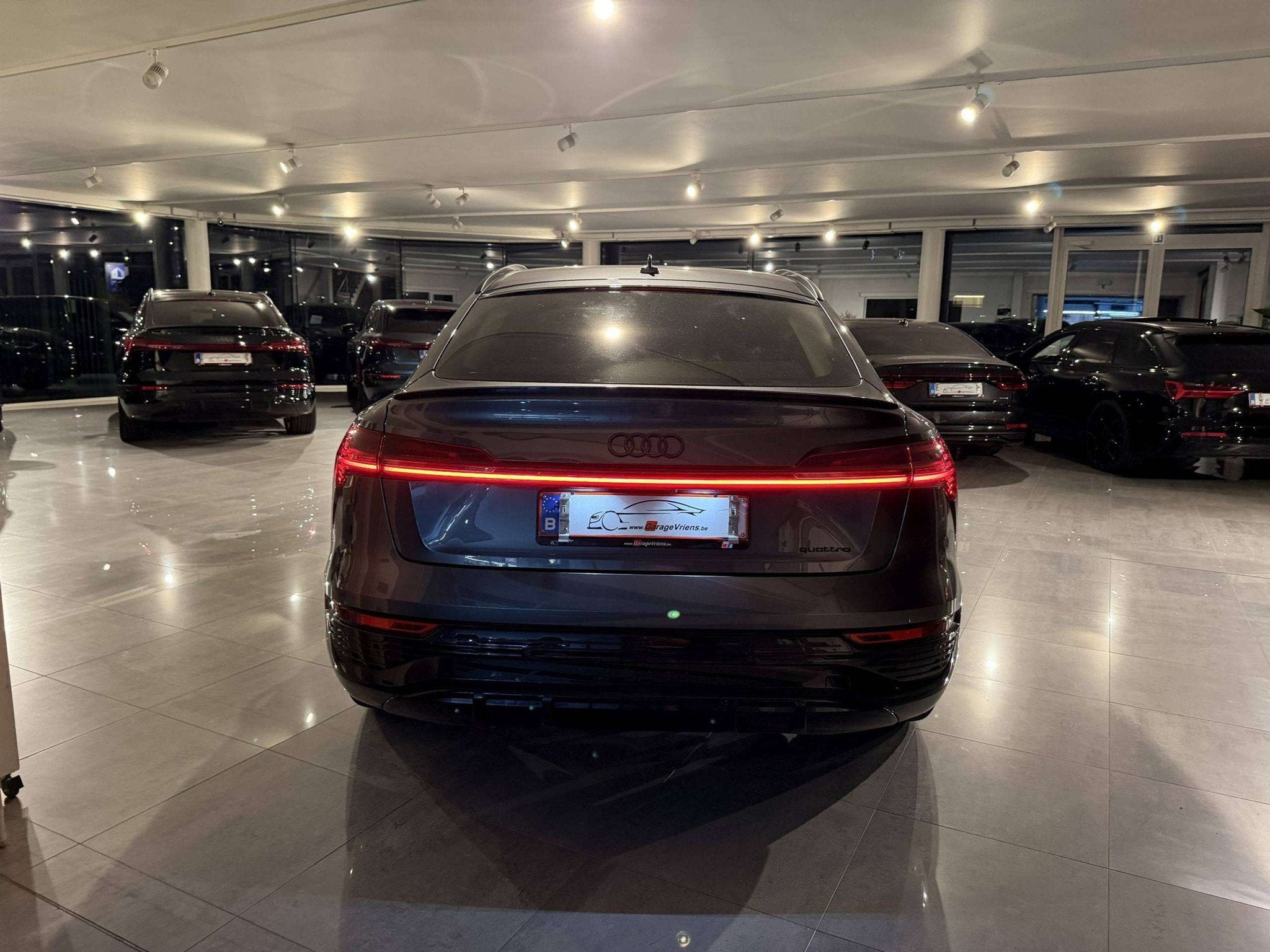 Audi Q8 e-tron 115KWH 55 QUATTRO 408PK * MATRIX * 3X S-LINE, Automaat, Gebruikt, Zwart, Q8 e-tron