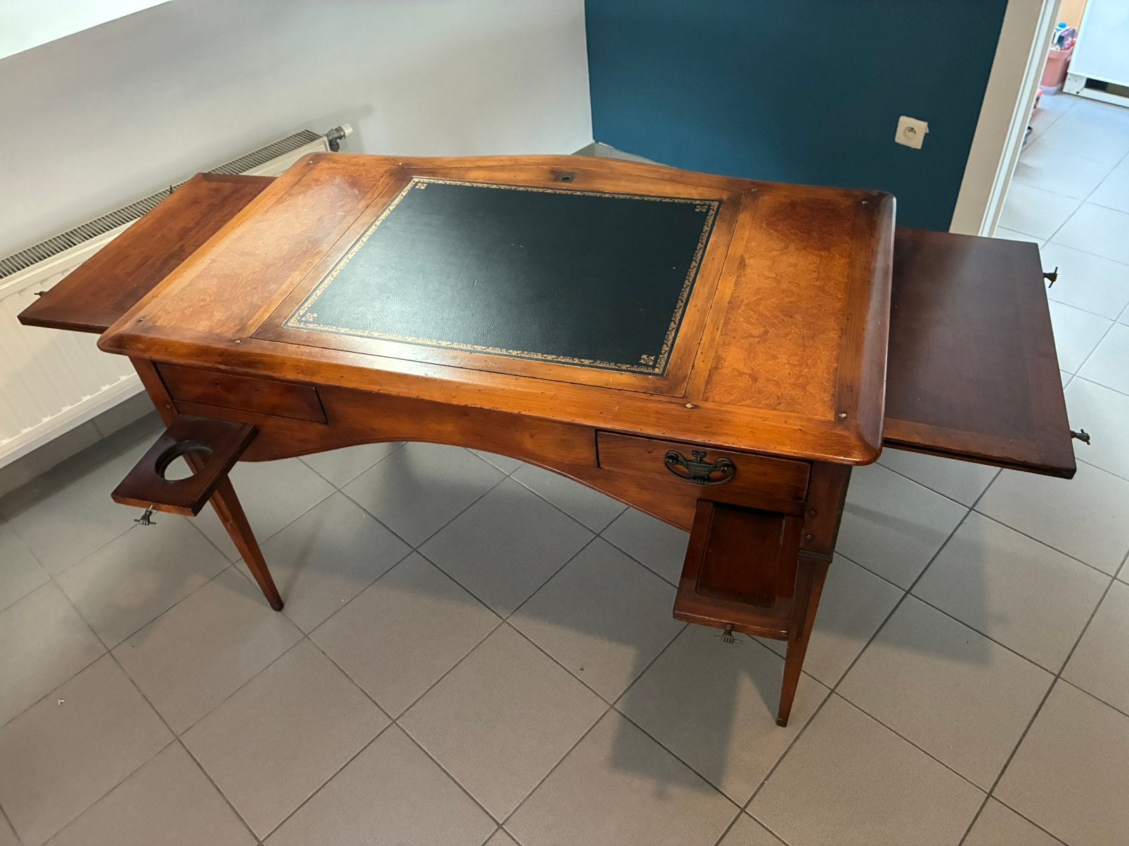 Bureau/secretaire, Ophalen, Zo goed als nieuw