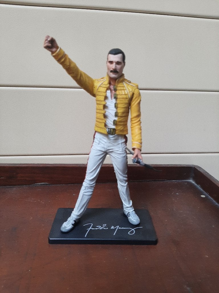 Freddie Mercury (Queen) Action Figure -NECA 7-Inch Live '86, Ophalen, Zo goed als nieuw, Pop, Beeldje of Miniatuur