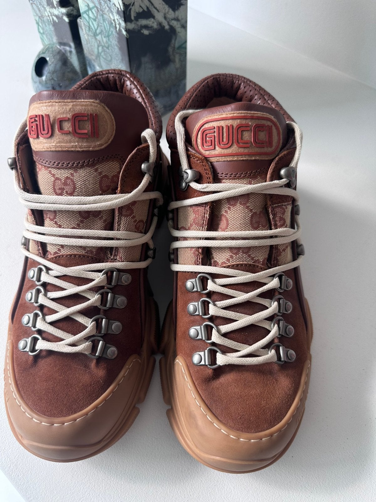 Gucci Flashtrek Brick Red 521680 maat42  gloednieuw staat, Enlèvement ou Envoi, Comme neuf, Baskets