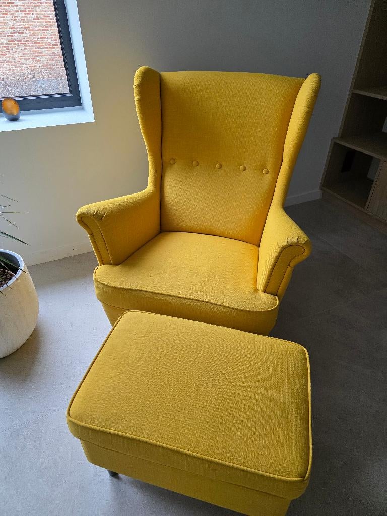 Ikea éénzit + voetenbank, Ophalen, Zo goed als nieuw