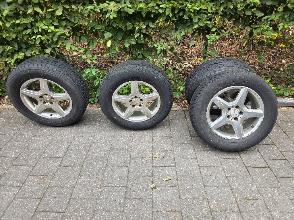 4 Jantes Mercedes AMG 17", Autos : Pièces & Accessoires, Pneus & Jantes, Pneus hiver, Véhicule de tourisme, 17 pouces, Enlèvement