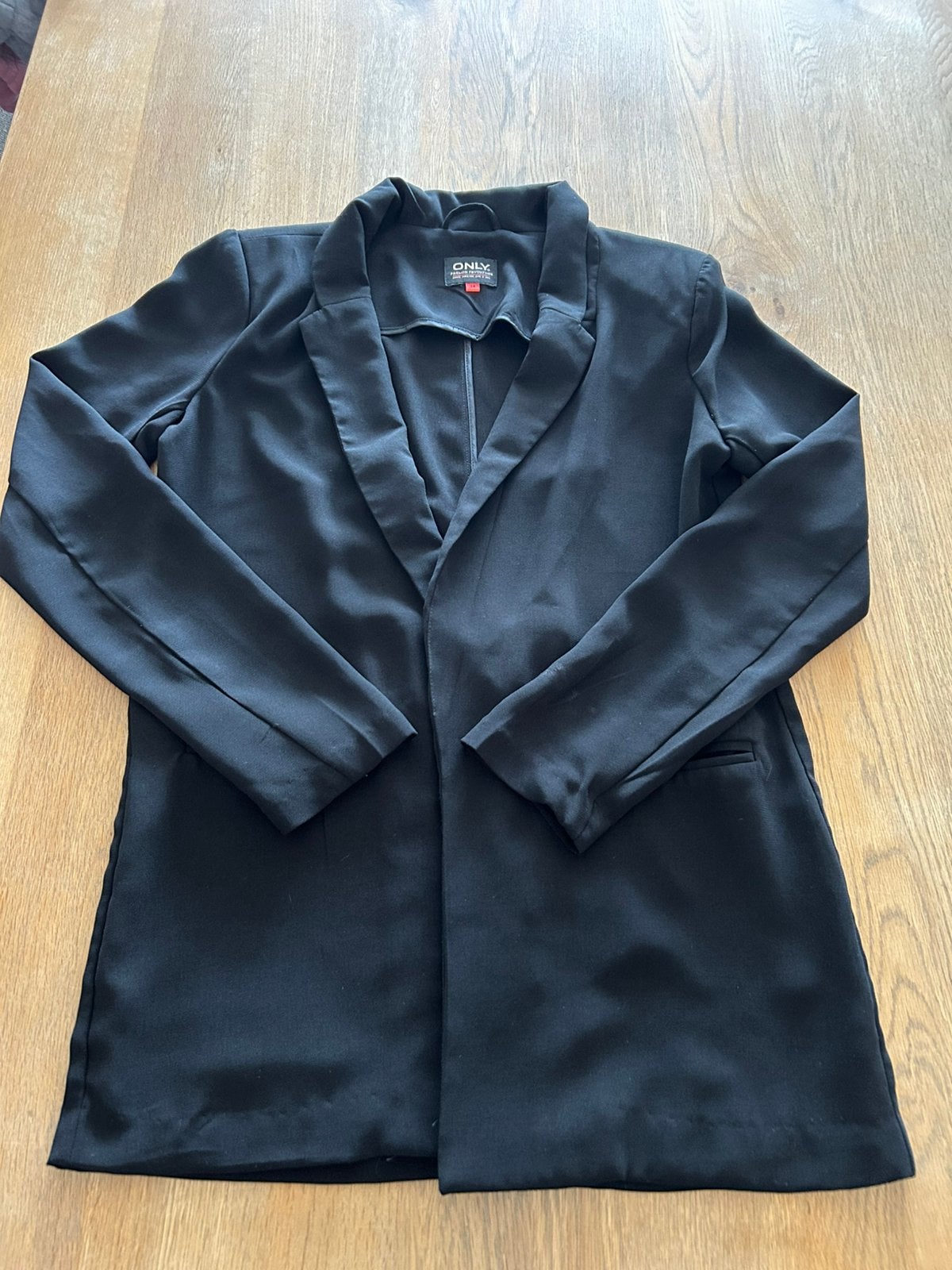 Zwarte blazer Only Maat 34, Kleding | Dames, Jasjes, Kostuums en Pakken, Ophalen of Verzenden, Zo goed als nieuw, Maat 34 (XS) of kleiner