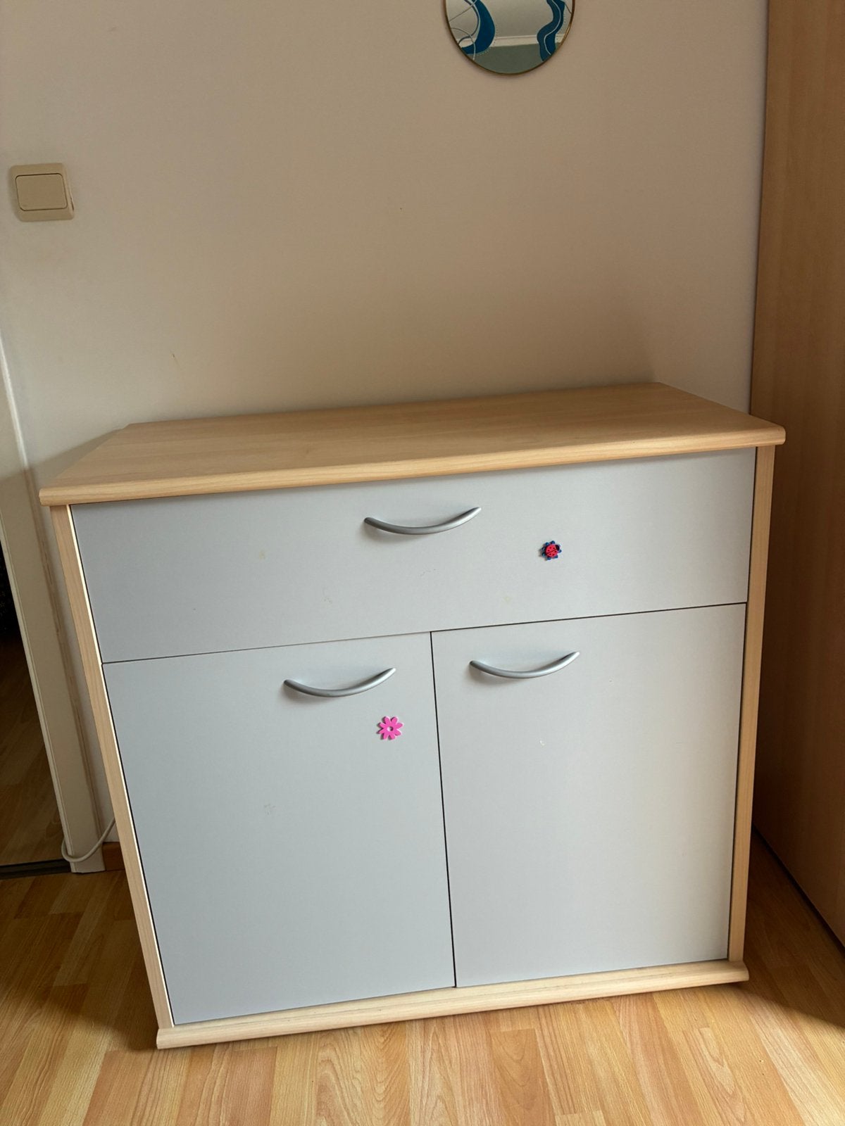 Lage kast, Kinderen en Baby's, Kinderkamer | Commodes en Kasten, Ophalen, Kast, 50 tot 70 cm, Zo goed als nieuw