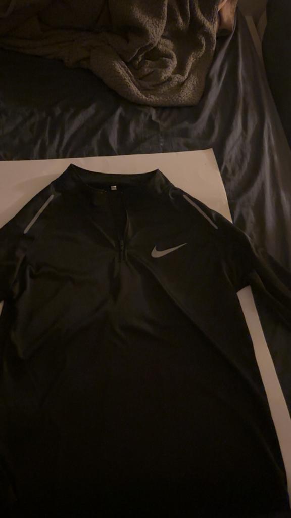 Nike zwarte top met ritssluiting, Ophalen of Verzenden, Zo goed als nieuw, Maat 46 (S) of kleiner, Zwart