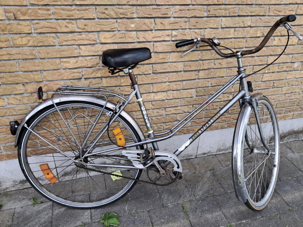 Damesfiets, Ophalen