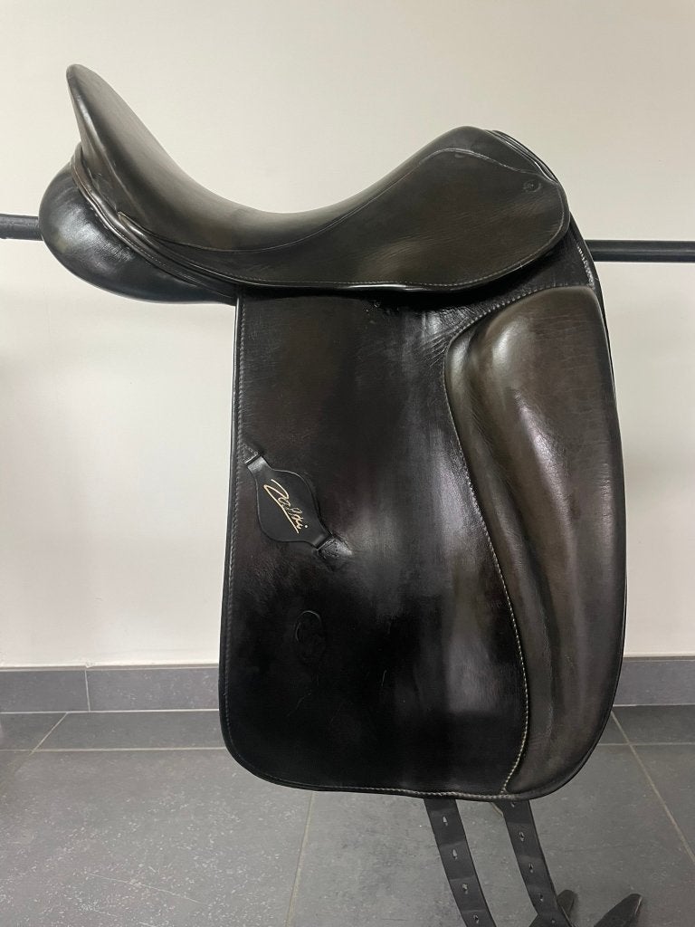 Dressuurzadel, Animaux & Accessoires, Chevaux & Poneys | Selles, Enlèvement, Utilisé, Dressage, M (17 pouces)