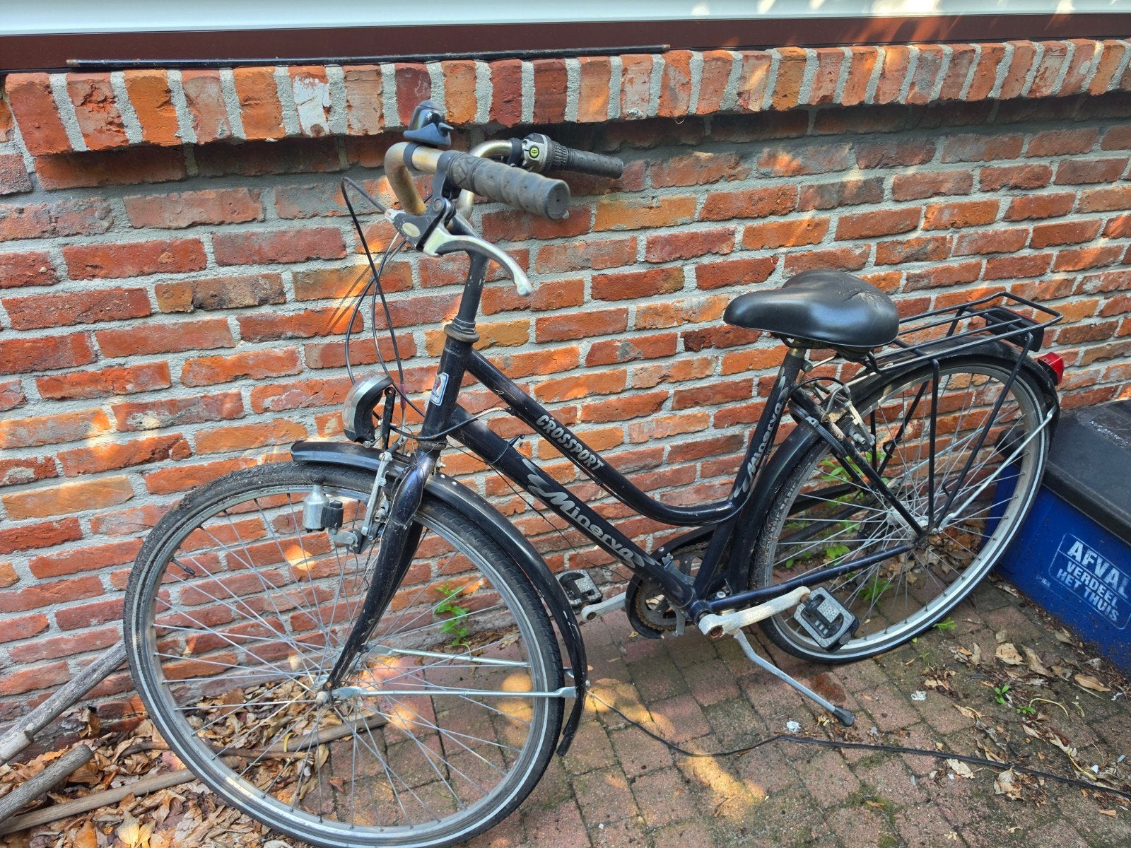 6 fietsen voor opmaak of onderdelen, Ophalen