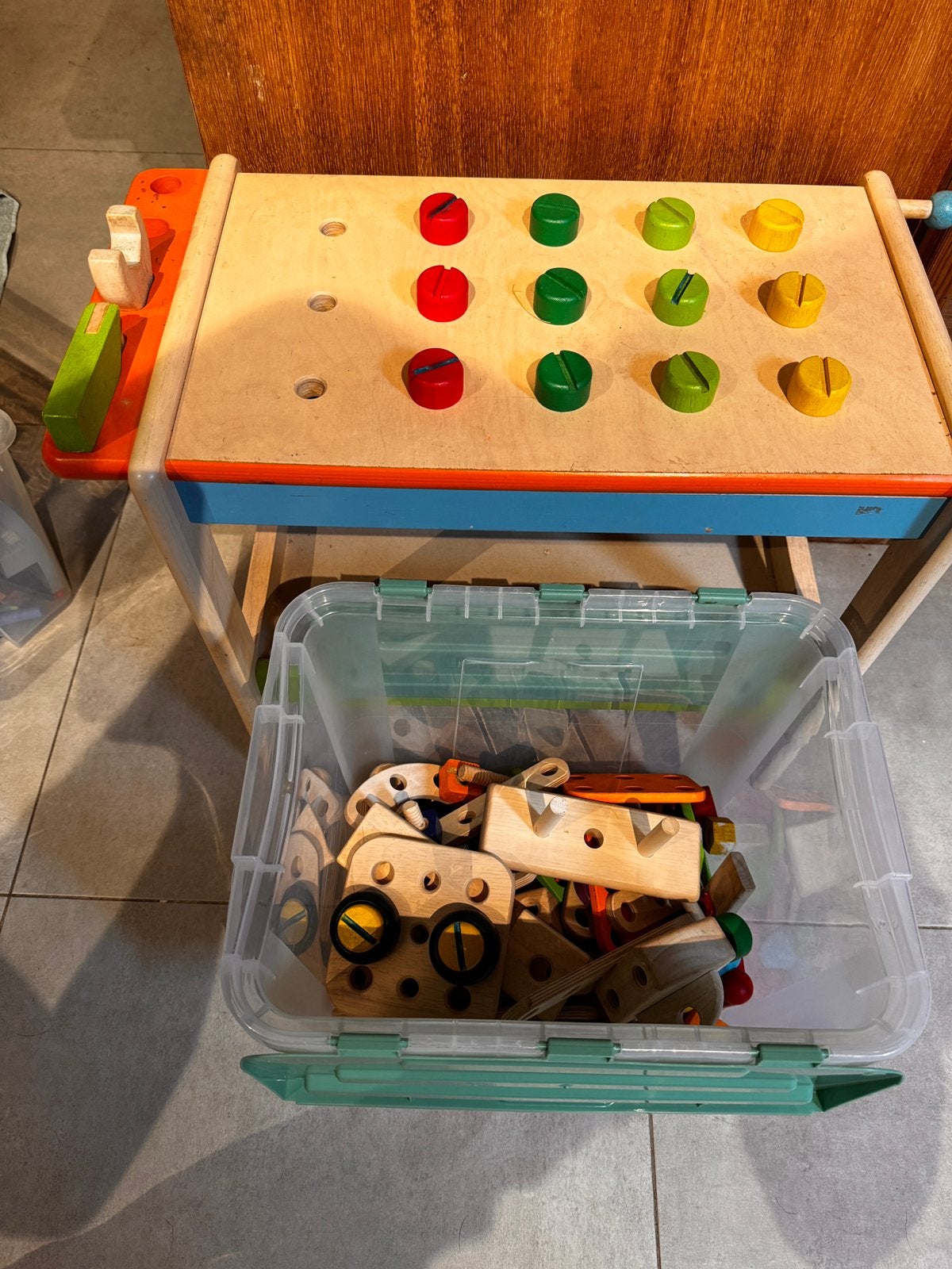 Houten werkbankje, Enlèvement, Utilisé