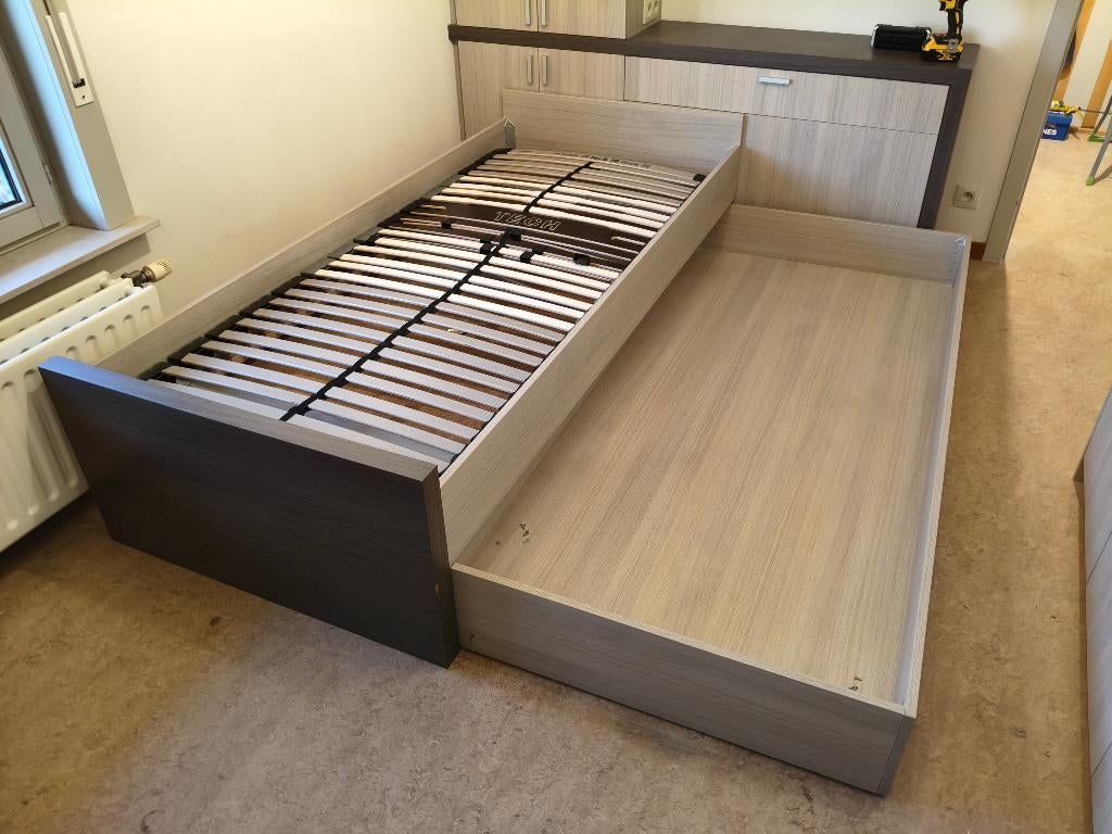 Ingerichte slaapkamer met maatwerk, Ophalen, Gebruikt, Eenpersoons