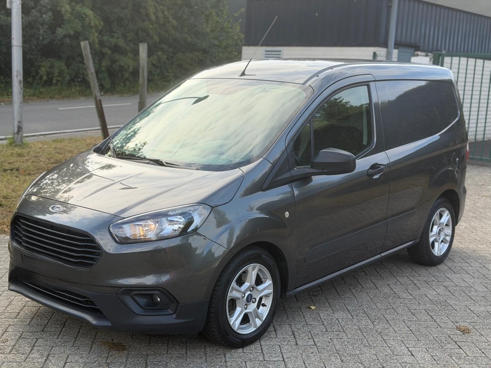 FORD TRANSIT COURIER 1.0 ESSENCE 2020 91000 KM AC INSPECTION, Argent ou Gris, Achat, Euro 6, 2 places