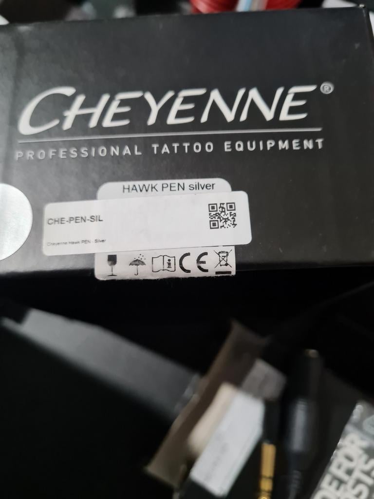 Cheyenne Hawk tattoo pen, Hobby en Vrije tijd, Tekenen, Ophalen, Zo goed als nieuw