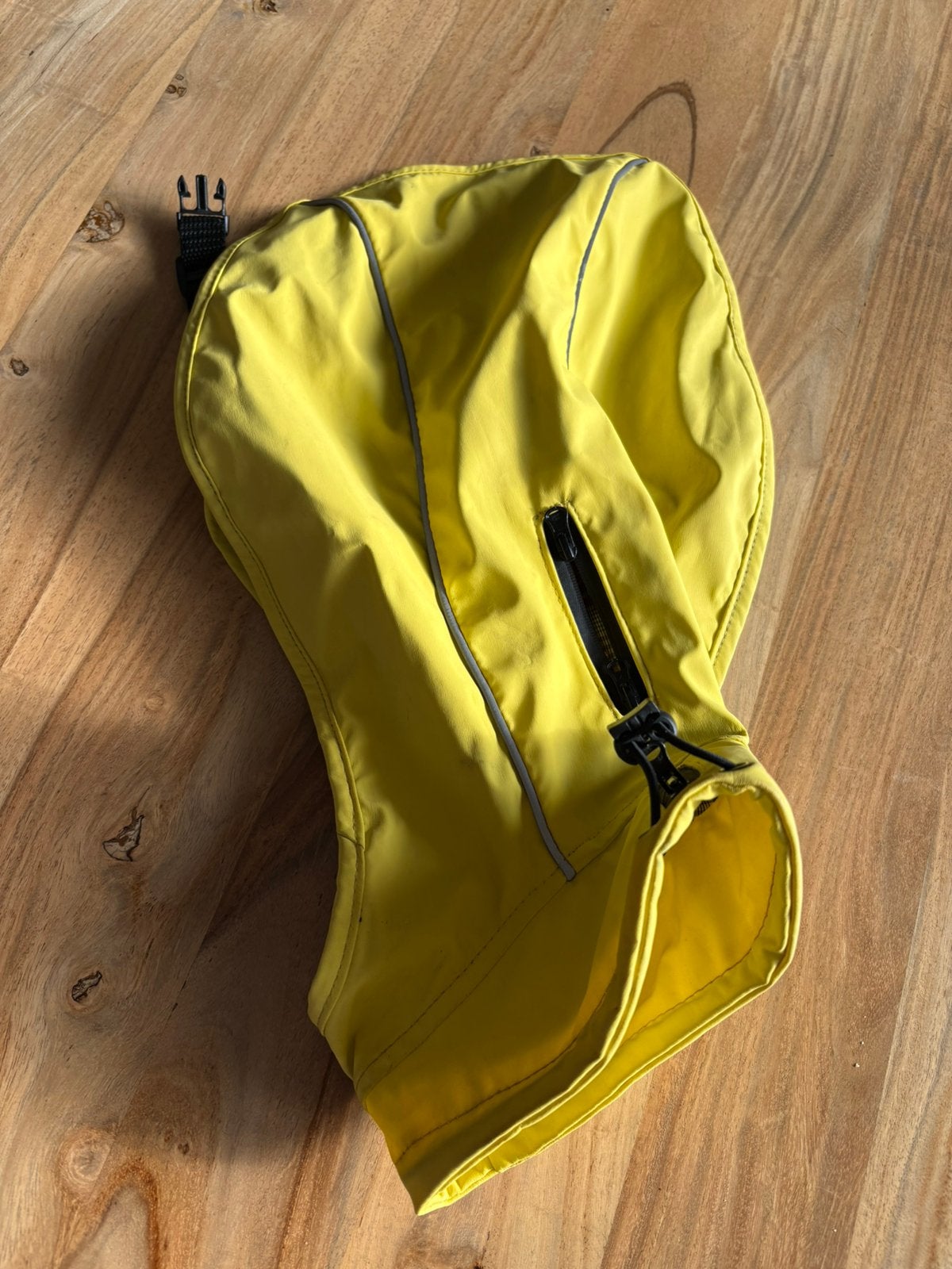K-way hondenjas, Dieren en Toebehoren, Hondenkleding, Ophalen, Zo goed als nieuw