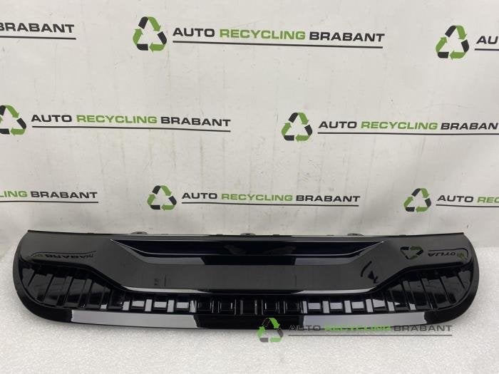 Diffuser achterbumper van een Mercedes EQE, Gebruikt, -, Ophalen of Verzenden, -