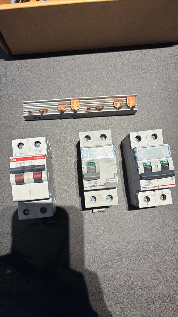 Differentielen Legrand Vynckier, Hobby en Vrije tijd, Elektronica-componenten, Ophalen of Verzenden, Zo goed als nieuw