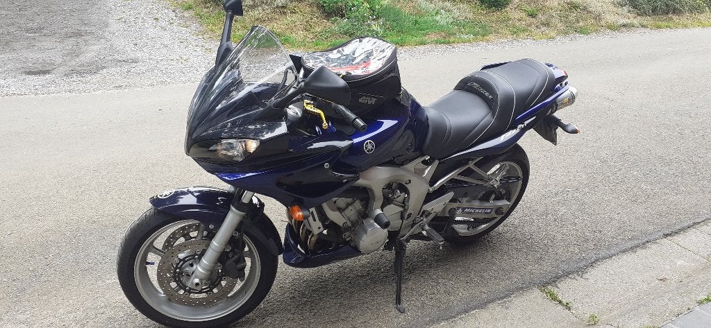 FAZER, 600 cm³, Occasion, Plus de 35 kW, Échappement sport