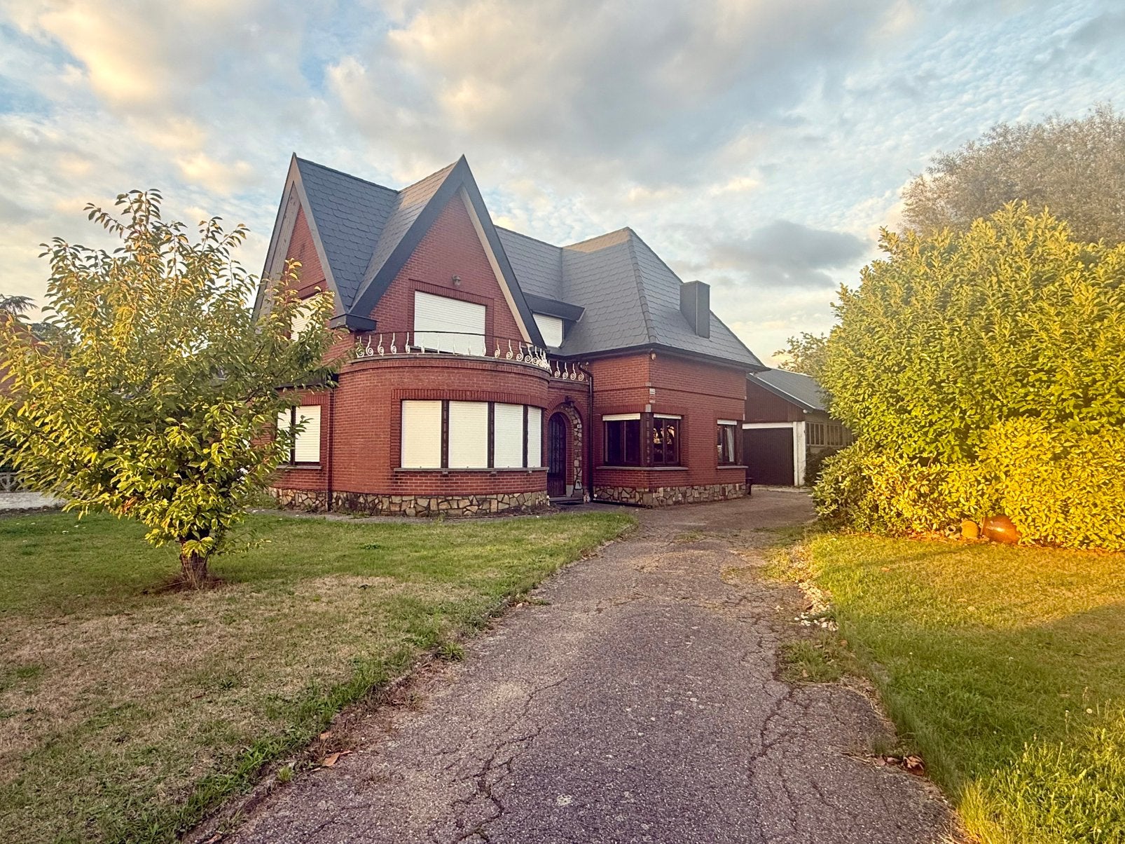 Ruime alleenstande woning te koop in 3272 Messelbroek, Immo, Vrijstaande woning, 3 kamers, 1500 m² of meer, 190 m²
