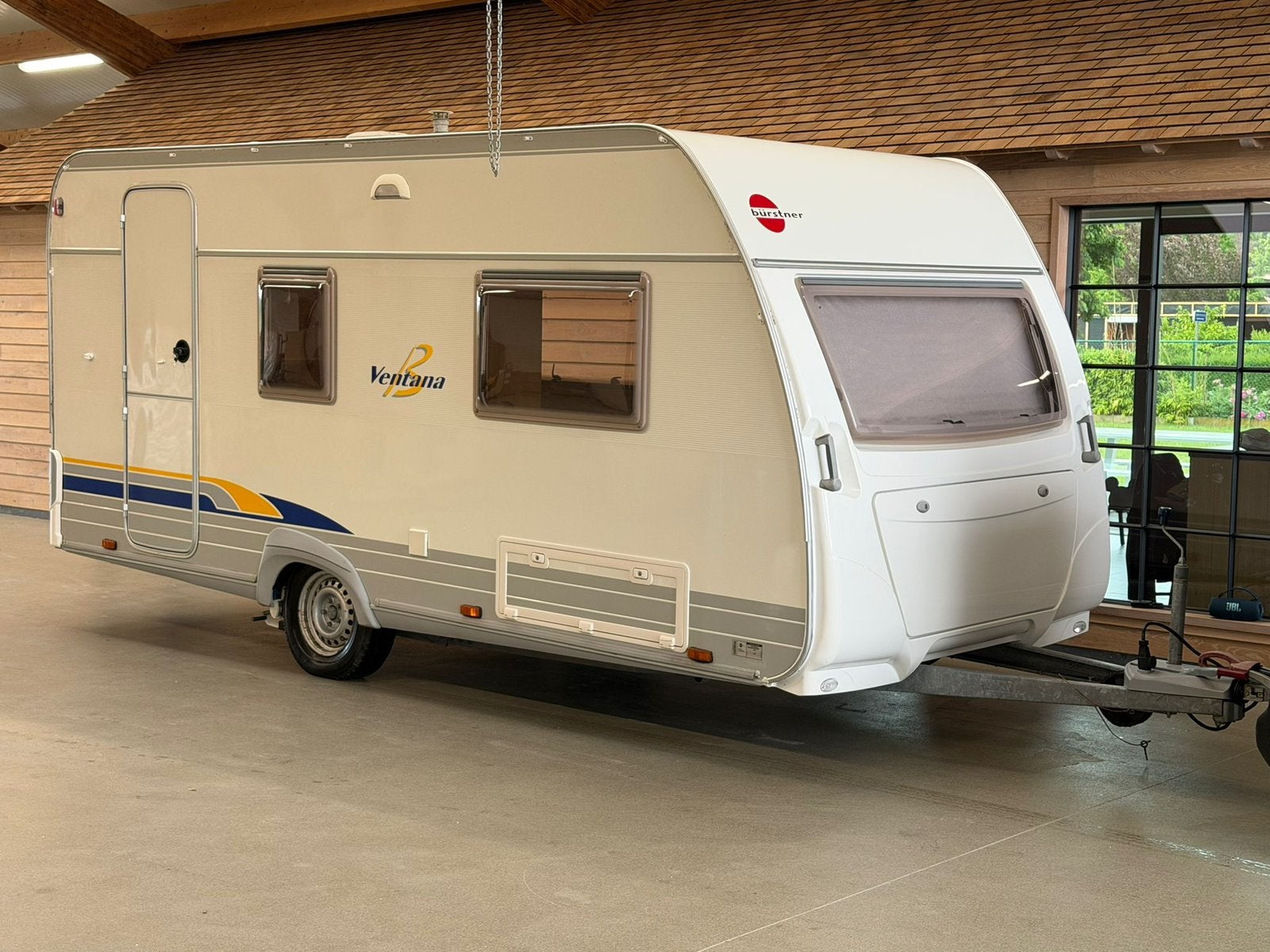Burstner trekcaravan 2004 - met nieuwe voortent, Caravans en Kamperen, Caravans, Standaardzit, Particulier, Bürstner, Tot en met 4