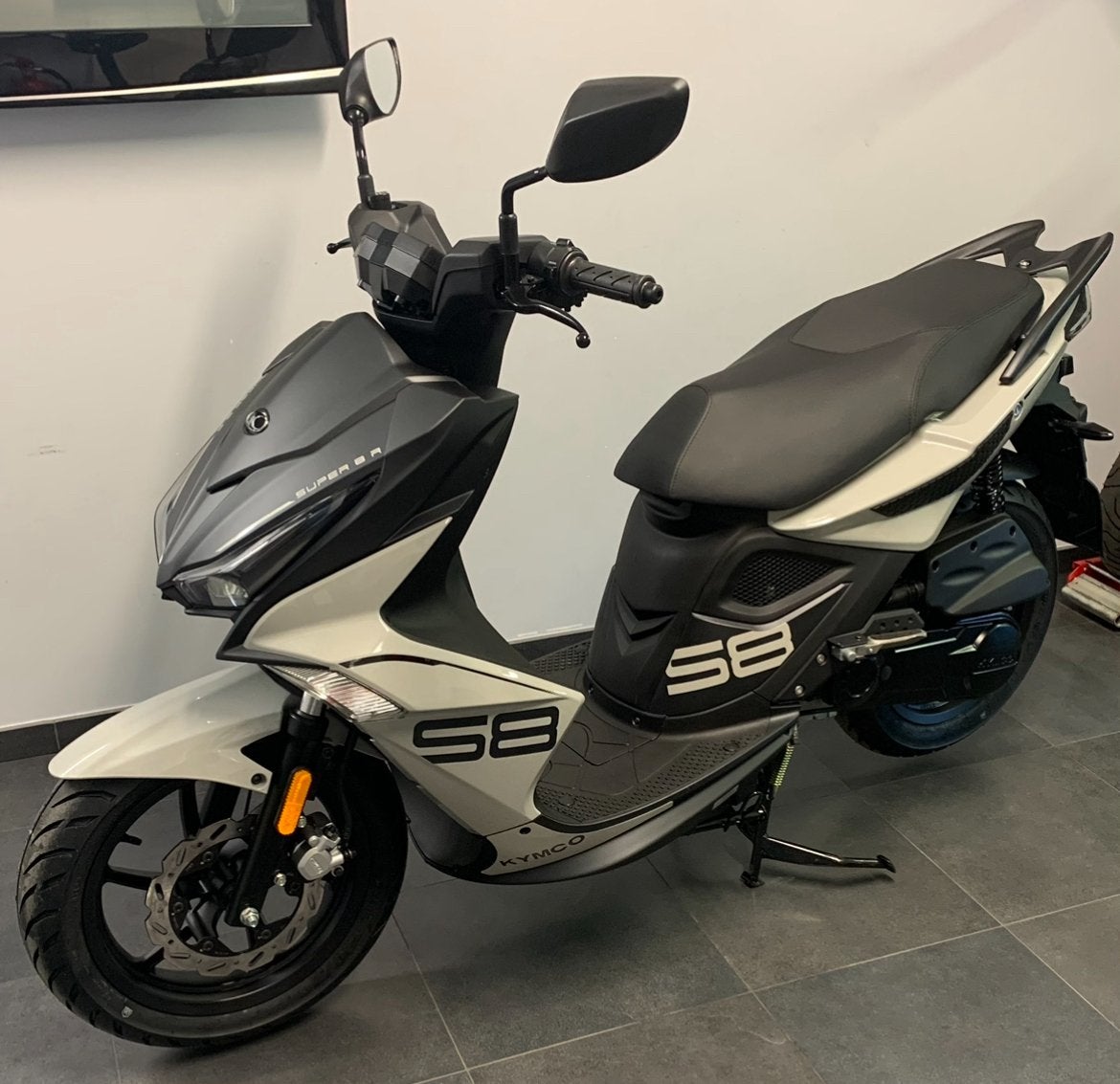 ️KYMCO SUPER 8 50 R NOIR/ GRIS 45 km/h - classe B, Fietsen en Brommers, Ophalen, Gebruikt, 49 cc, Klasse B (45 km/u)