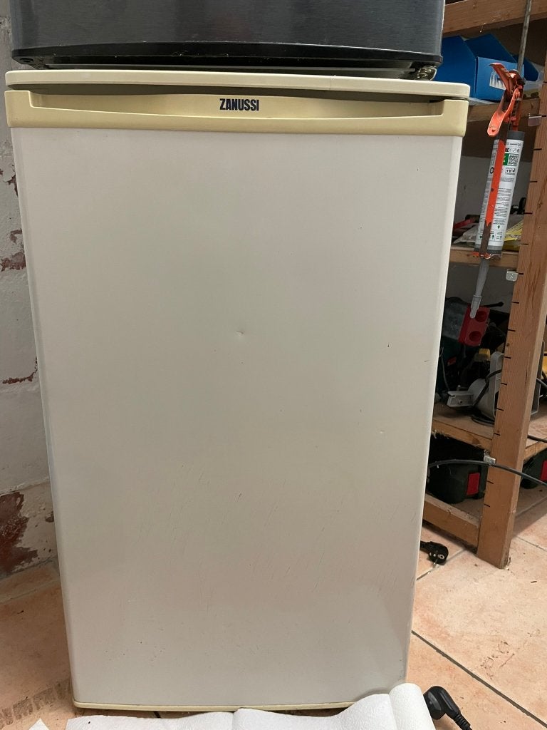 koelkast - tafelmodel ZANUSSI, 85 à 120 cm, Sans bac à congélation, Enlèvement, Utilisé