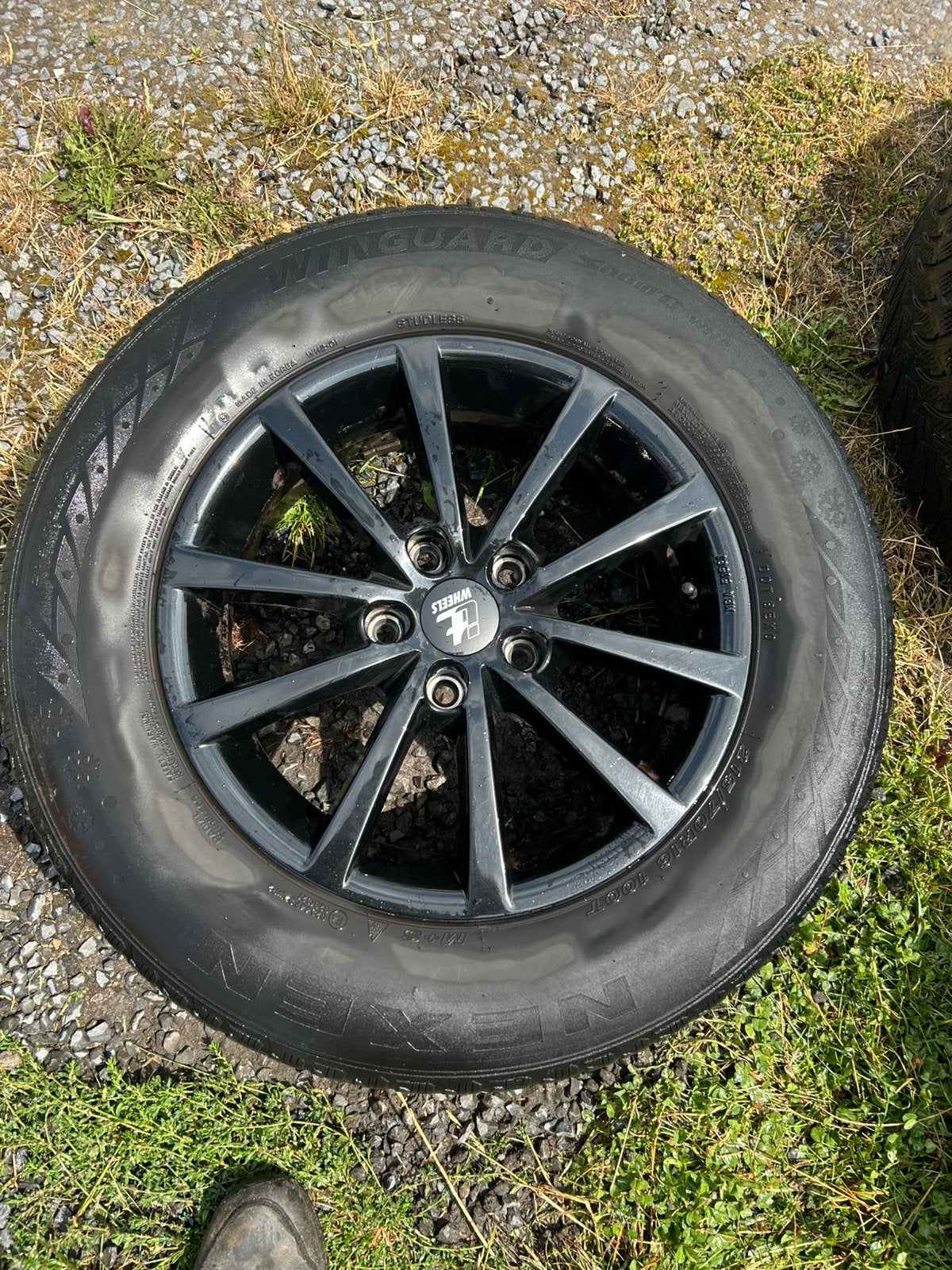 Jantes kia Sportage année 2010. 2015, bon hiver a changé, Autos : Pièces & Accessoires, Pneus et Jantes, Pneus hiver, 16 pouces