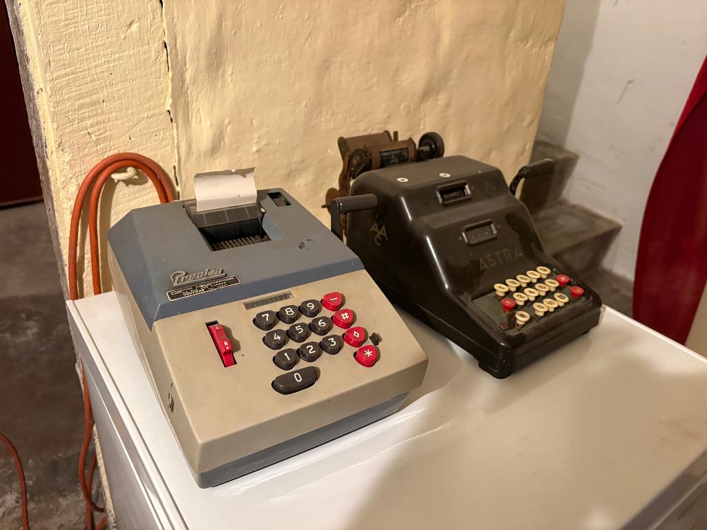 Calculatrice ancienne, Antiquités & Art, Enlèvement ou Envoi