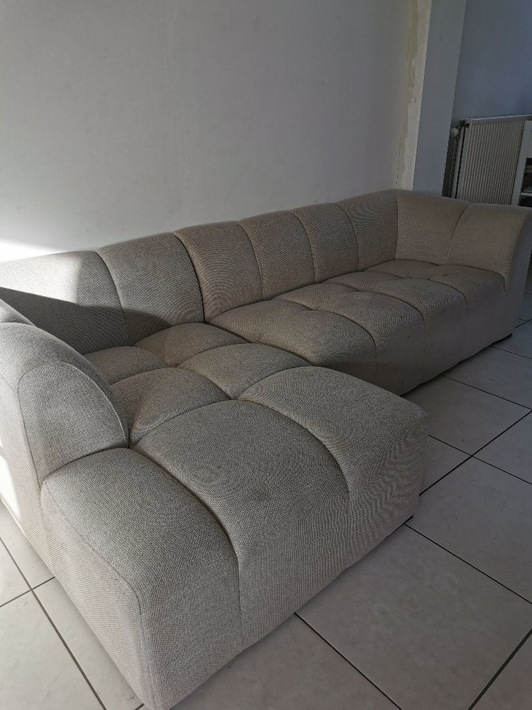 Zetel, Trois personnes, Banc d'angle, Enlèvement, Utilisé
