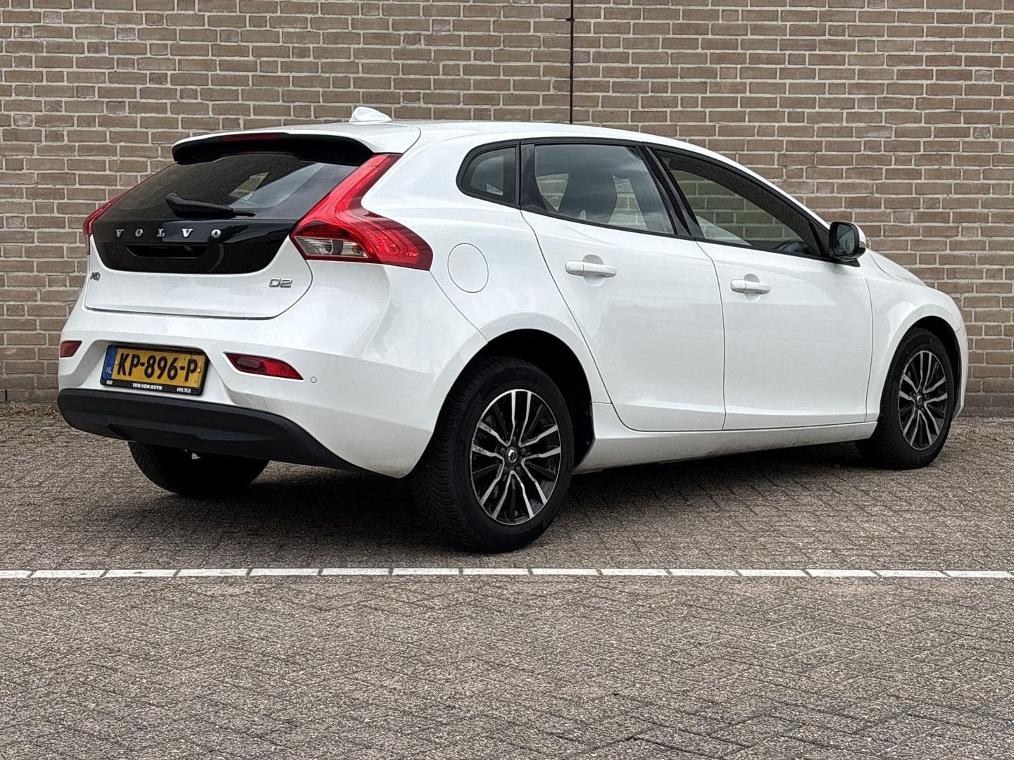 Volvo V40 2.0 D2 Nordic+ | Stoelverwarming | Climate | Cruis, Autos, Volvo, Achat, Entreprise, Boîte manuelle, Electronic Stability Program (ESP)