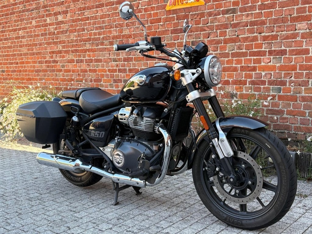 Royal Enfield Supermeteor 650 noir astral, ABS, Entreprise, Occasion, Chopper