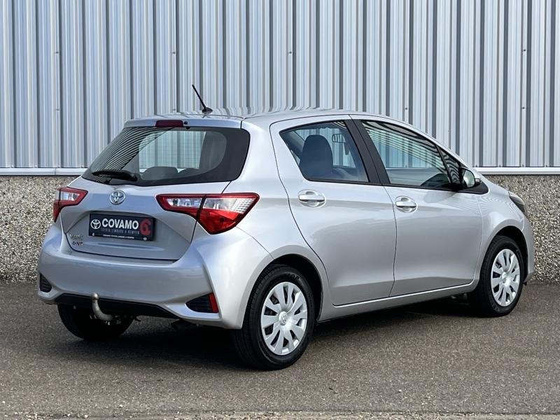 Toyota Yaris 1.5 VVTi Y-OUNG / TREKHAAK !!, Auto's, Handgeschakeld, 5 deurs, Yaris, Zilver of Grijs