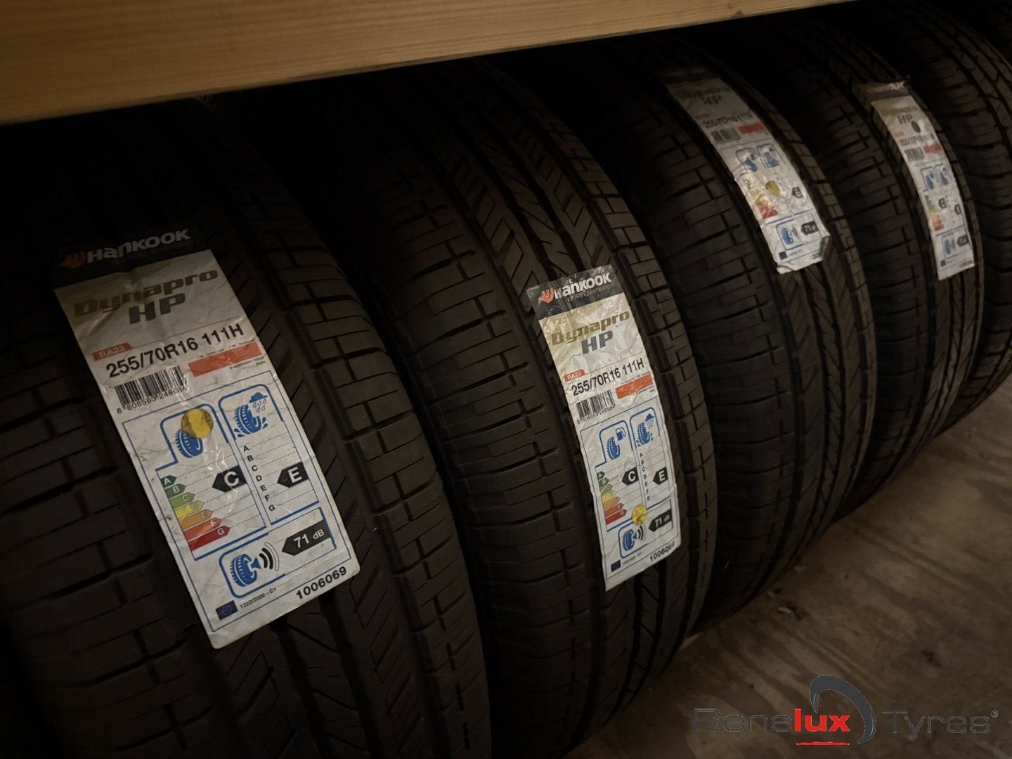 255/70R16 Volkswagen Amarok Nissan NP300 Navara Patfinder, Autos : Pièces & Accessoires, Neuf, 16 pouces, Véhicule de tourisme