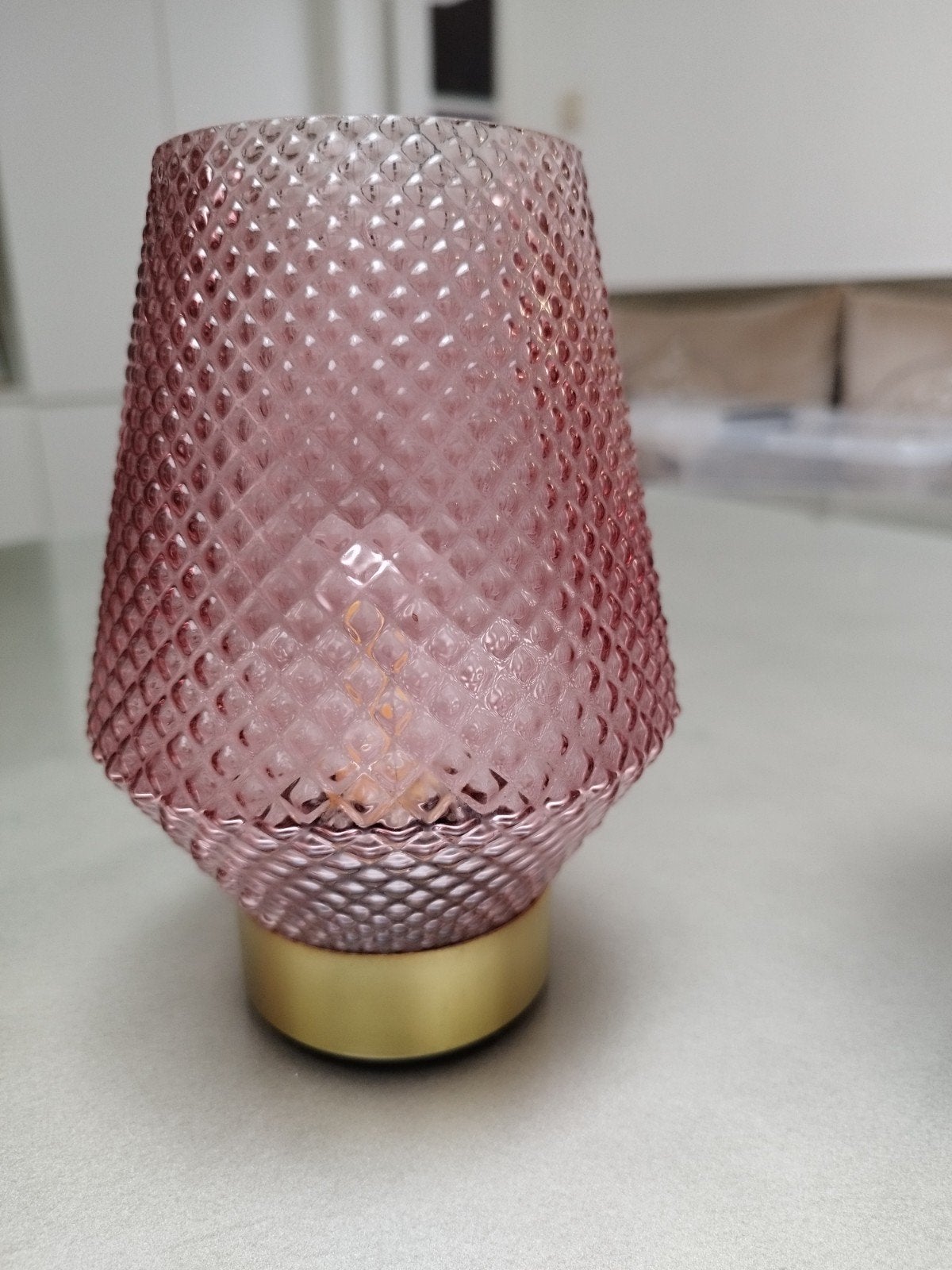 Lamp, Enlèvement