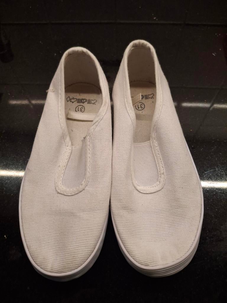 Turnpantoffels Maat 31, Sports & Fitness, Gymnastique, Enlèvement ou Envoi, Comme neuf, Blanc, Chaussons de gymnastique