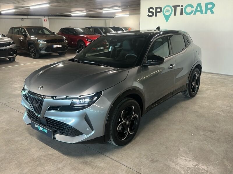 Alfa Romeo Junior BEV 54 kWh Elettrica, Autos, 410 km, Argent ou Gris, Achat, Capteur de lumière