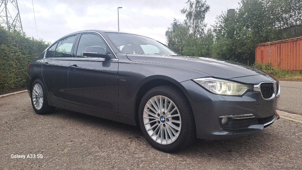 BMW 318D Luxury, Auto's, BMW, Achterwielaandrijving, 1995 cc, Zwart, Leder