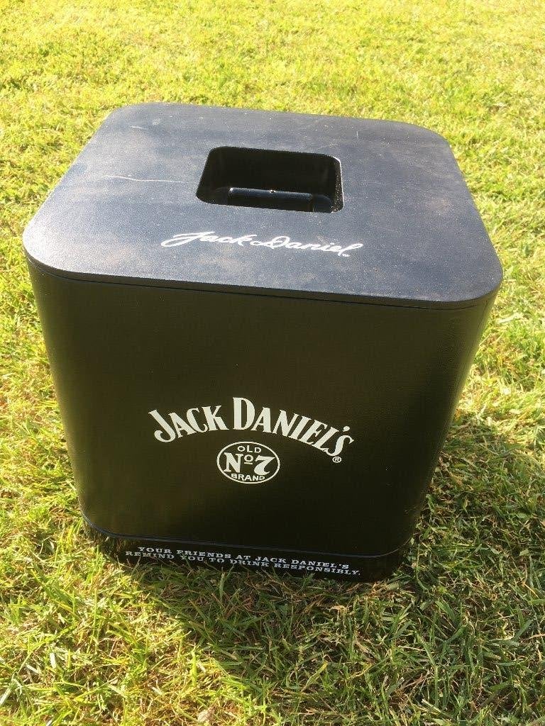 De ijsemmer van Jack Daniel, Ophalen, Gebruikt