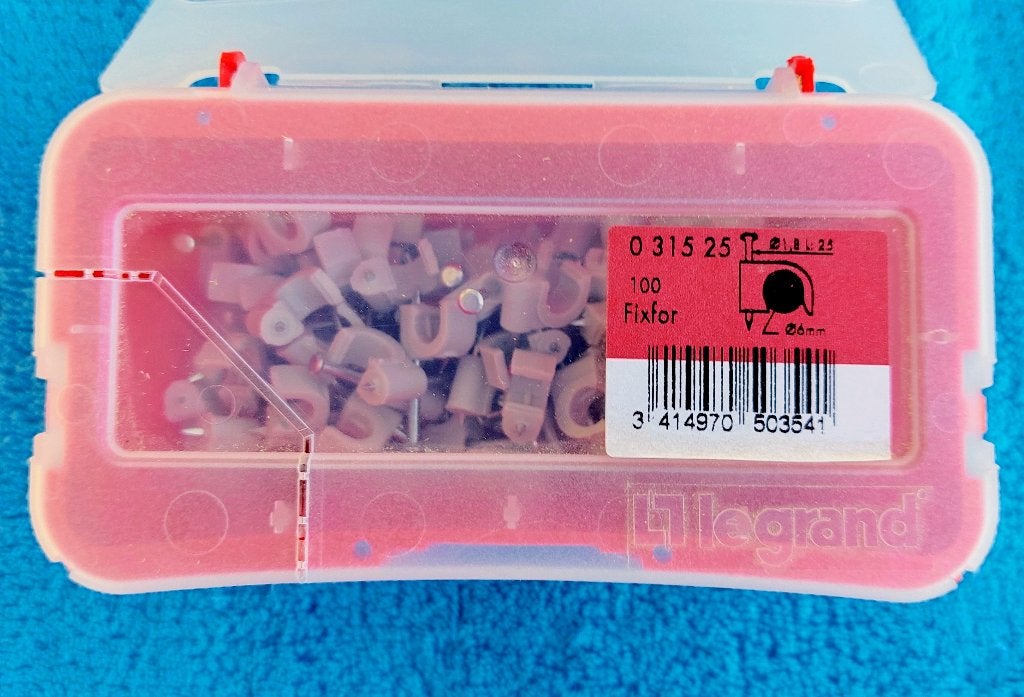 kabels Kabelklemmen grijs dia 6mm en 7mm-merk: Legrand., Ophalen of Verzenden, Nieuw, Grijs