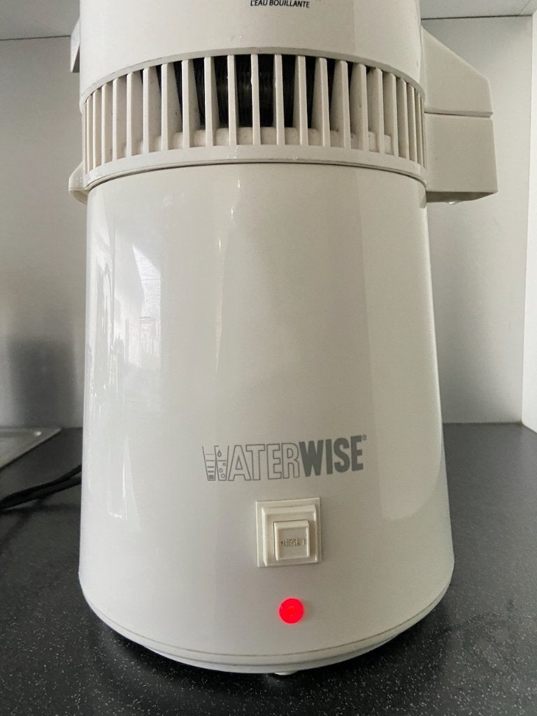Distillateur d'eau Waterwise 4000, 2 litres ou plus, Enlèvement, Utilisé