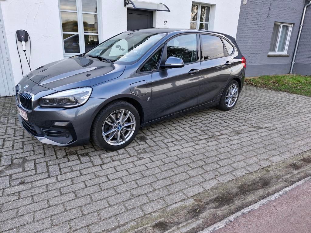 BMW 225xe Active Tourer Sport Line PHEV, Auto's, Automaat, Monovolume, Zwart, USB