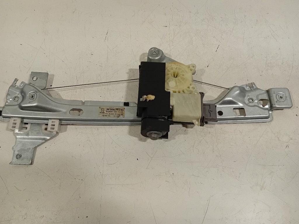 Raammechaniek elektrisch links achter Peugeot 5008, Onderdelen@venauto.nl, Van der Ven Autorecycling B.V., Gebruikt, Ettenseweg 76, 4706 PB Roosendaal, The Netherlands