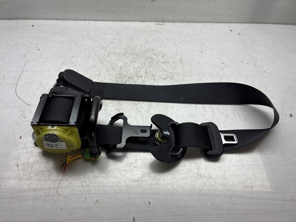VEILIGHEIDSGORDEL LINKS VOOR Kia Ceed (CDB5 / CDBB), Auto-onderdelen, Info@kia.de, Theodor-Heuss-Allee 11
60486  Frankfurt am Main, DE