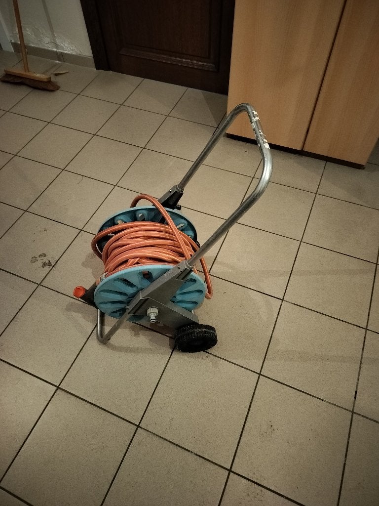 verrijdbare tuinslanghaspel (slangenwagen), Ophalen, Gebruikt, Tuinslanghaspel